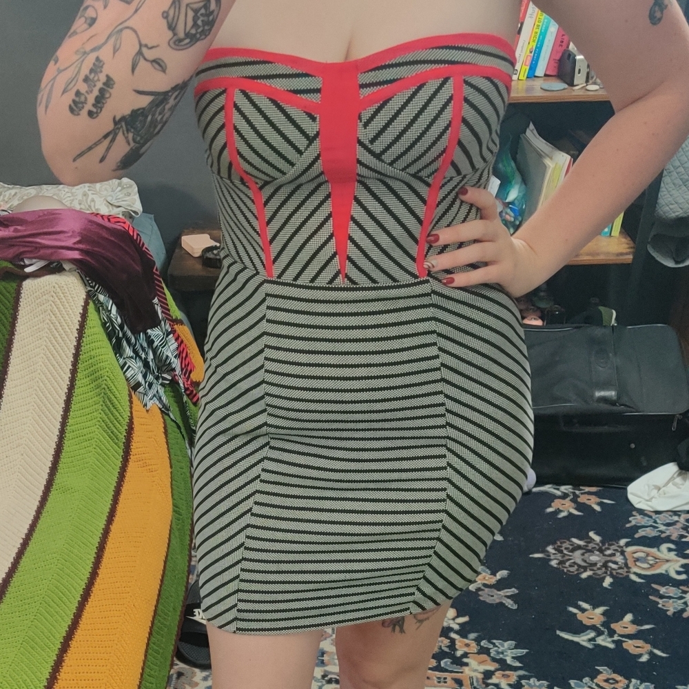 Strapless dress